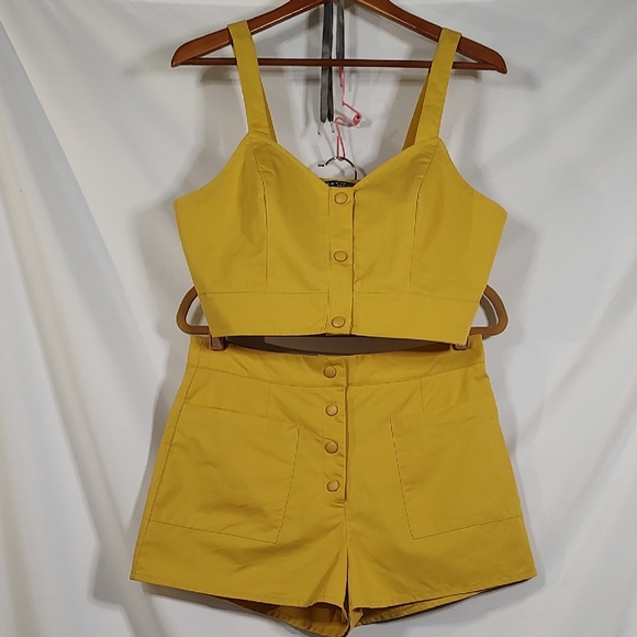 SHEIN Pants - SHEIN Yellow Women Shorts Bermudas Set